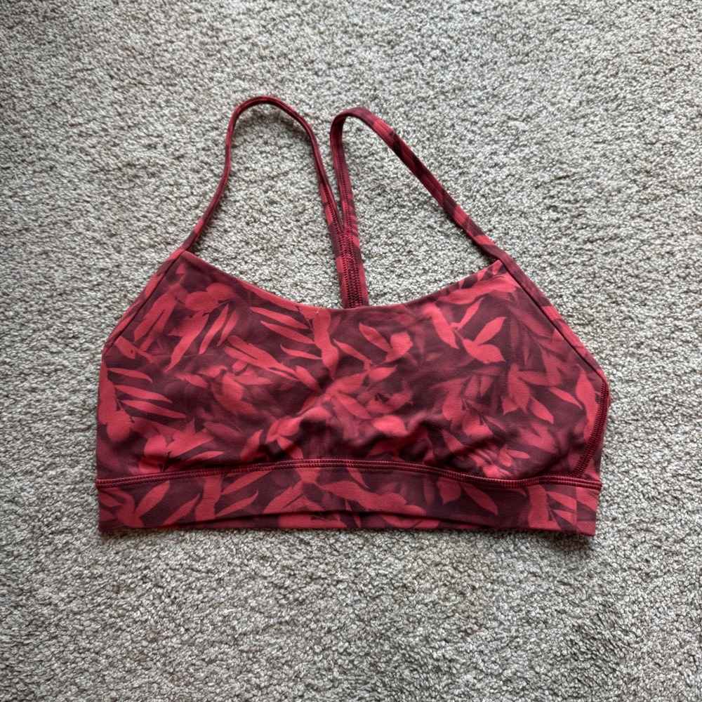 Lululemon Flow Y Bra Nulu Light Support Red Burgundy‎ Leaf Print Size 6 LW2DMFS